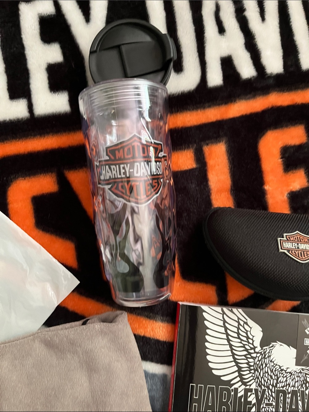 Harley-Davidson Black and Orange Motor Logo Blanket with Accessories - Picture 6 of 6